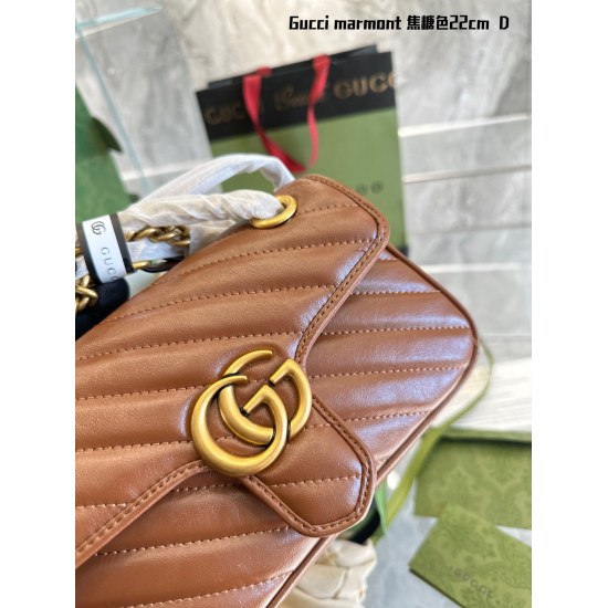 On March 3, 2023, the complete packaging of P215 GG marmont is definitely Gucci's most beautiful!! The new caramel color is real! Double G buttons paired with wave quilted stitching are simple and atmospheric, with the original leather lining and cowhide 