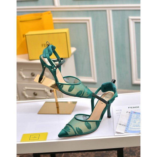 On July 16, 2023, the factory released a new Fendi high heel 8.5cm/medium heel 5.5cm pointed toe shoe fabric: multi color matching, inner lining: sheepskin, outsole: rubber foot pads: sheepskin