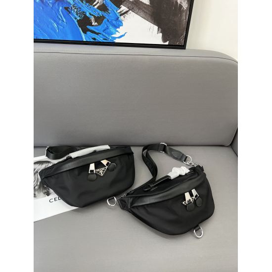 2023.11.06 P145 PRADA Prada Saffiano Nylon Waistpack Chest Bag Single Shoulder Crossbody Bag is exquisitely inlaid with exquisite craftsmanship, classic and versatile physical photography Original fabric delivery small ticket dustproof bag large 35 x 20 c