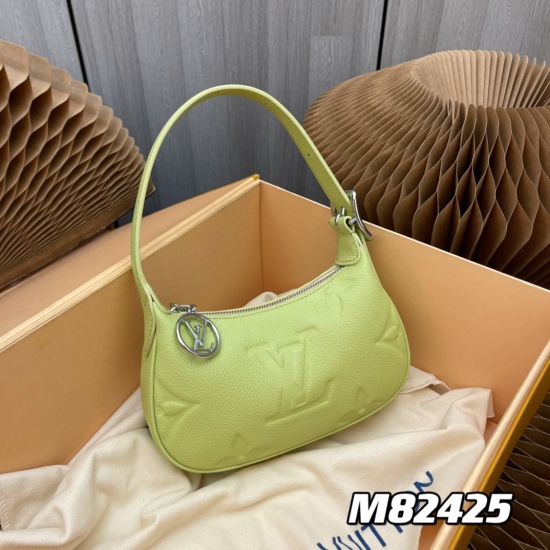 20231125 New! Internal price P550 original reinforced version M82391 black, M82425 avocado, M82487 rose red [with comprehensive quality upgrade] Exclusive real-life background photo, MINI MOON handbag in the full leather moon bag series, Mini Moon handbag
