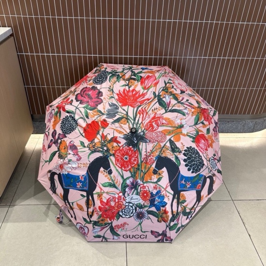 20240402 Special Approval 65 GUCCI (Gucci) New Double Horse Three fold Automatic Folding Sun Umbrella, Sunny Sunshade, Rainy Sunshade Original Order OEM Quality with UV Protection Coating Length 30cm for easy carrying when going out