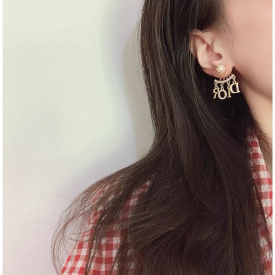 20240411 BAOPINZHIXIAAODior Hot 2022 Dior Letter Pearl Earrings Same Material 925 Silver Needle Hot Selection Agent Purchase Level Super Invincible Hot 22