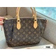2023.10.1 220 Boxless Size: Bottom width 25 * Top width 35 * Height 25L Home TURANNE handbag, commonly known as LV dumpling bag, the most classic bag shape! This bag is durable and convenient, it is very easy to fit but not afraid of wear, and it is super