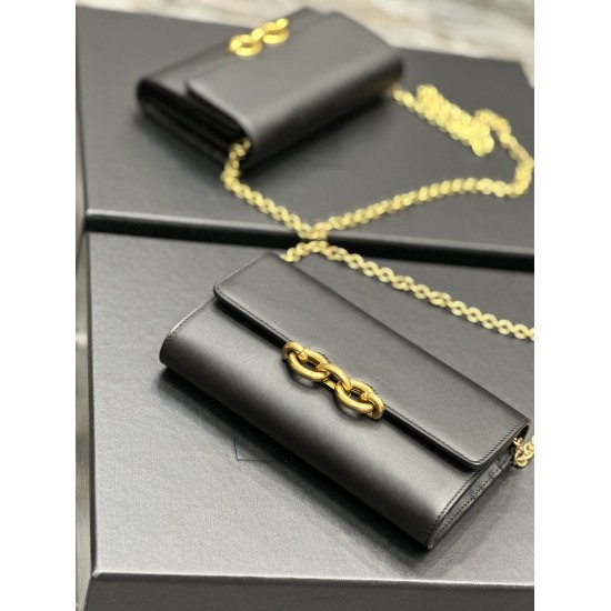 20231128 batch: 530 [black] # LE MAILLON plain grain cowhide chain bag # Absolutely right, it belongs to the Love at First Sight series! Italian South African cowhide, unique metal hardware buckle like two chains connected together. Regardless of the text