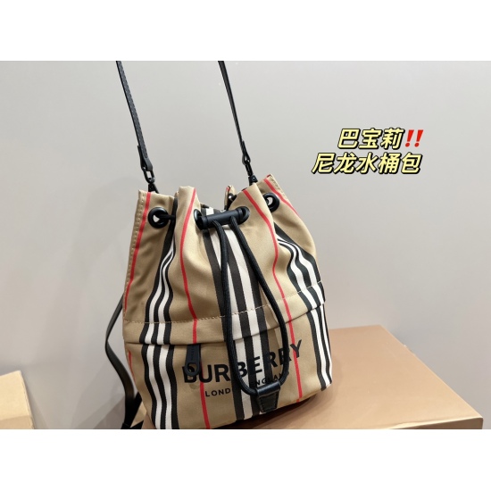 2023.11.17 P175 box matching ⚠️ Size 18.21 Burberry Nylon Bucket Bag is versatile and stylish, creating a classic and distinctive bag that is very fashionable and practical