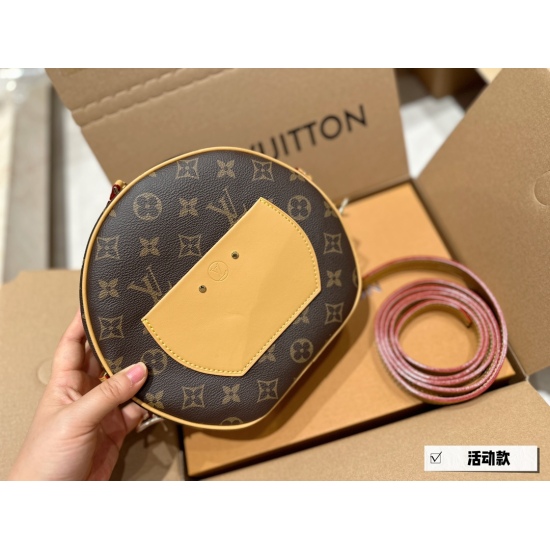 Year-end promotion flash sale box size: 22 * 19cmL home round cake bag is really delicious. This round cake is soft, and its capacity is super large. Lv round cake bag
