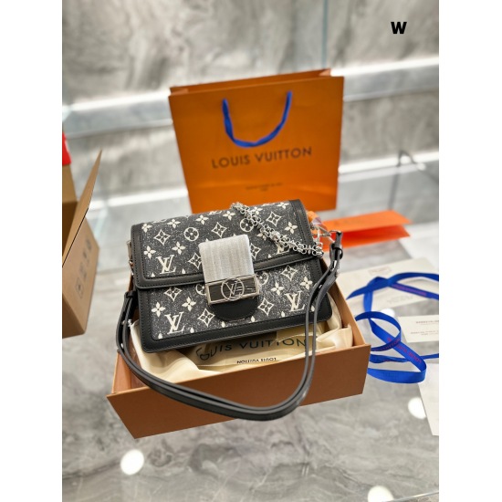2023.10.1 p280LV Daphne/Cruise23 Early Spring New Cruise23 Early Spring New Cruise23 Daphne's Chain Blends Architectural Aesthetics with Baroque Style 24cm