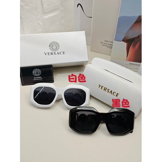 220240401 P90 Versace official runway and poster, the latest flagship model, original hardware electroplating, imported Italian plate material, brand characteristic three-dimensional relief letters, clear craftsmanship without fading, you carefully taste,