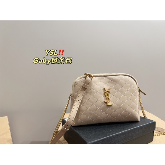 2023.10.18 P160 box matching ⚠️ Size 20.14 Saint Laurent Chain Bag Gaby is easy to handle with any outfit and is a must-have item for every cute girl