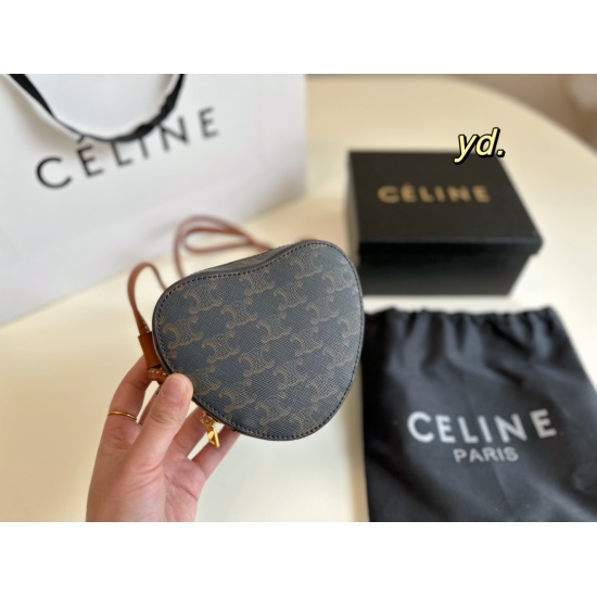 2023.10.30 P150 (with box) size: 1412CELINE Selin mini love box bag can be a cute little bag~classic old flower color matching, small and light, with shoulder straps, cross body, high level, cool and cute!