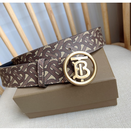 The new Burberry counter is synchronized with the newly selected London engraved brand logo buckle with eye-catching gold-plated exclusive logo pattern. Width: 4.0cm. Exquisite, elegant, simple and elegant