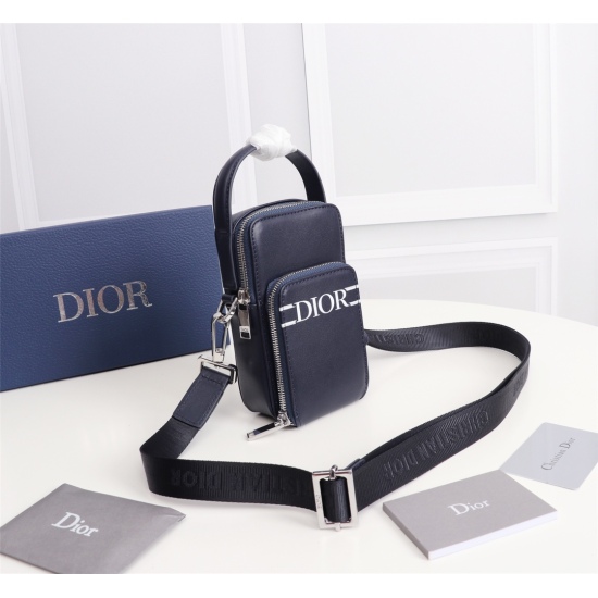 20231126 560 counter genuine products available for sale [original order] Dior Men's Handbag/Phone Bag with genuine matching box model: 2OBCA326YSE_ H03E (blue and white font) beige and black Oblique printed canvas with brass metal overlay on the front. T