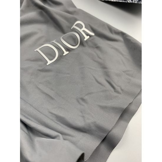 On December 22, 2024, the latest version of DIOR counter is of absolute original quality, with seamless ice silk all handmade cutting technology. The counter customizes imported fabrics. Soft, breathable, comfortable and stylish feel! Not tight at all, de