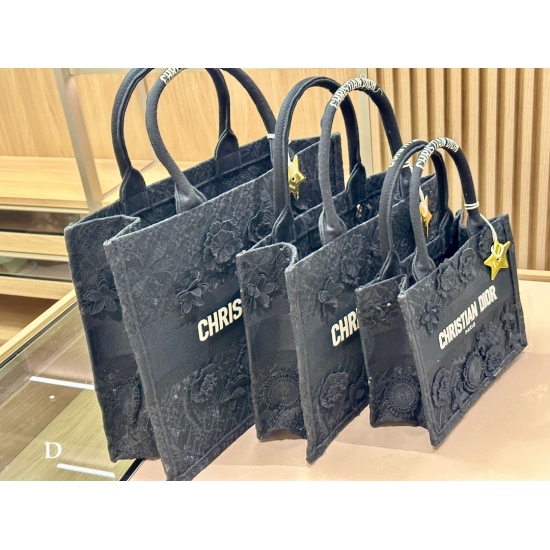 On October 7, 2023, 345 340 335 comes with a foldable box, scarves, Dior, original fabric jacquard, Dior book tote. My favorite shopping bag tote of the year, which I have used the most, is Baodio. Due to its huge capacity, everything is placed inside, an