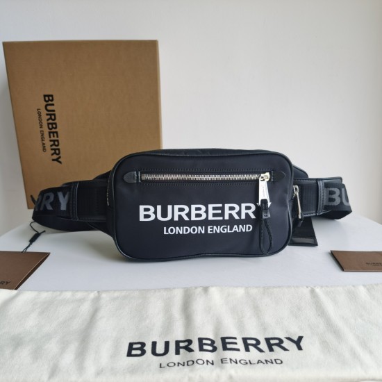 On March 9, 2024, the original P500 Burberry waist bag drew inspiration from the 90s street style and was made of ECONYL material with logo decoration. ECONYL is a sustainable nylon fabric made from recycled fishing nets, fabric waste, and industrial plas