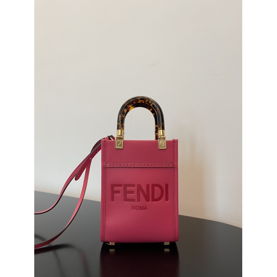 On March 7, 2024, the original order was 650 Super Grade 770 Mini Dragon Fruit Sunshine Mini Hawksbill Handheld Crossbody Little Cute Super Exquisite Mini Tote with Hawksbill Handle, which is definitely a must-have it bag for this year! Don't be fooled by