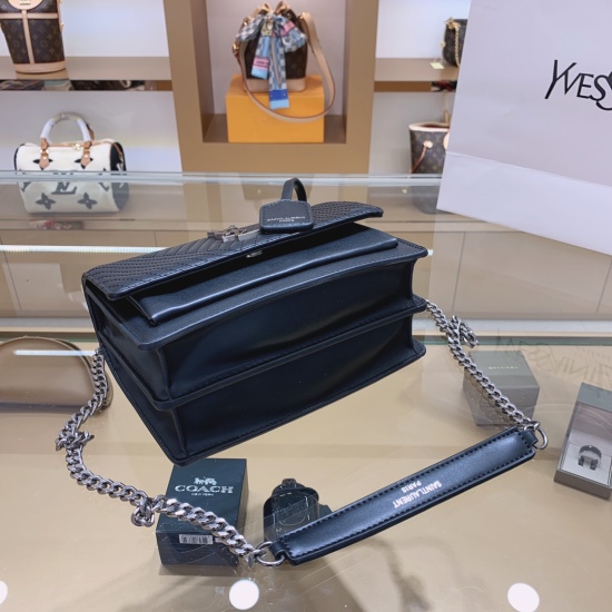 On October 18, 2023, p195 comes with a box ♥️ SAINT LAURENT ysl (Saint Laurent) Wang Ziwen, Zheng Xiuwen, and the same sunset bag are made with high-quality customized authentic vacuum electroplated silver, hardware, leather, metal, and other craftsmanshi