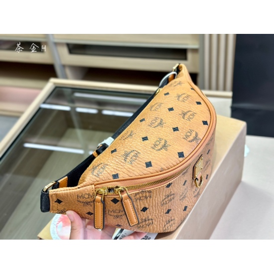 2023.09.03 185 Tea Gold MCM Waist/Chest New Package! Both men and women are fine. Chest bag is not a very practical way to travel, I think it's safer to carry a backpack. Size: 35.18 Folding box packaging