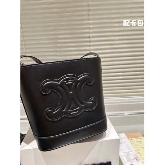 2023.10.30 P210. Comes with card bag, cowhide folding box packaging, Celine Triumphe. CUIR TRIOMPHE Cowhide Bucket Bag 2022s Spring/Summer New CUIR TRIOMPHE Small Smooth Cowhide Bucket Bag Continues Classic, 3D Triumphe Door Logo Renews, Low key and Simpl