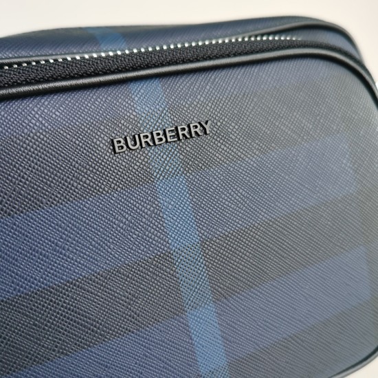 On March 9, 2024, the original P600 Burberry exquisite diagonal backpack is decorated with the brand's large plaid and logo design, and features a detachable eye-catching leather strap. At least 30% of the main materials used in this exquisite piece come 