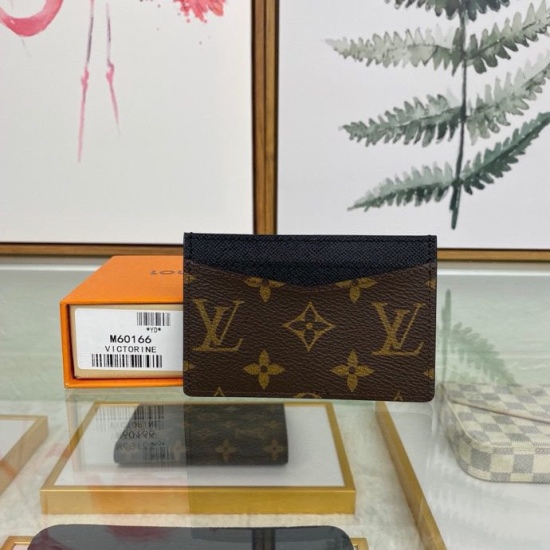 20230908 Louis Vuitton] Top of the line exclusive background M60166 vintage size: 11.0x 7.0x 0.6cm Neo card bag made of Monogram Macassar canvas is the first choice for carrying important cards. The black leather trim adds a striking touch to the classic 