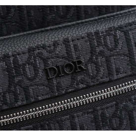 20231126 570 counter genuine products are available for sale. [Top quality original order] Dior Men's OBLIQUE Backpack Model: 1VOBA088 (black jacquard) Size: 30 * 42 * 15cm Physical photo taken, same as the goods. Heavy gold genuine printing and reproduct