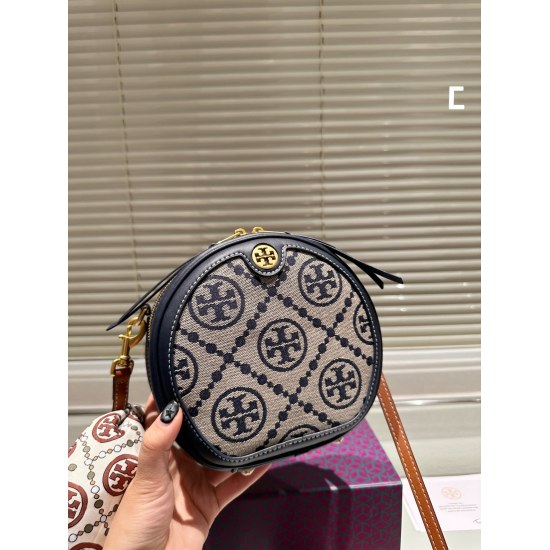 On November 17, 2023, upgraded version P225 Tory Burch/Tory Burch round cake bag with original single mold, customized hardware lining, hollowed out logo with origin label, imported fabric with super good texture and wear resistance! Liangze Hardware Colo