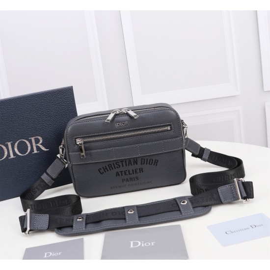 20231126 570 counter genuine products available for sale [Top quality original order] Dior Men's Homme Camera Crossbody Bag Model: 1SFPO206 (gray leather screen printing) Size: 22 * 15 * 5cm Physical photo taken, same as the goods, heavy gold genuine plat