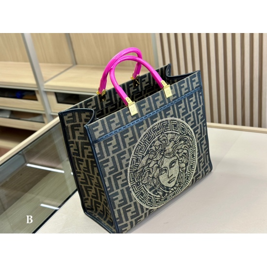 2023.10.26 225size: 35.30cm Fundi peekabo Shopping Bag: Classic tote design! But the biggest feature of this one is: portable: crossbody!