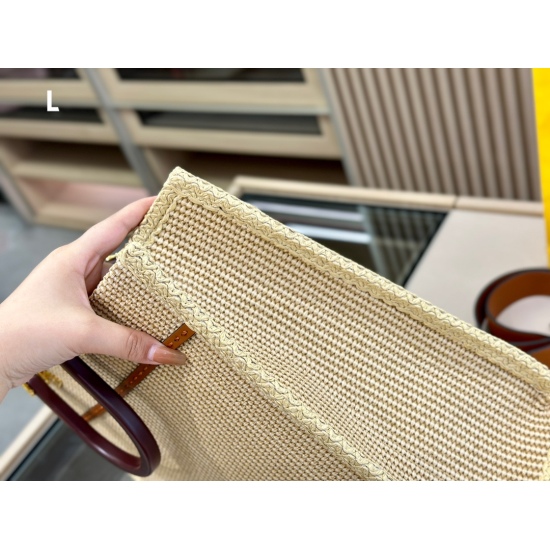 2023.10.26 275size: 36.32cm Fundi peekaboo Shopping Bag: Classic tote design! But the biggest feature of this one is: portable: crossbody!