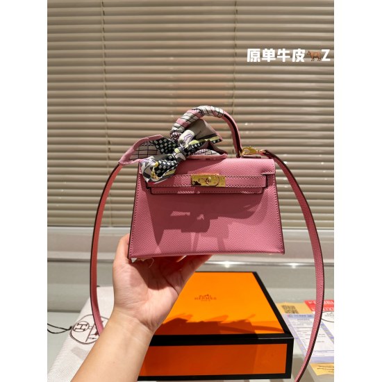 On October 29, 2023, the imported top layer cowhide P240Herms Kelly bag is an exclusive classic and popular shipment. It is a collection of thousands of favorites and a set of Hermes Birkin Kelly bags. The counter will never be taken down for thousands of