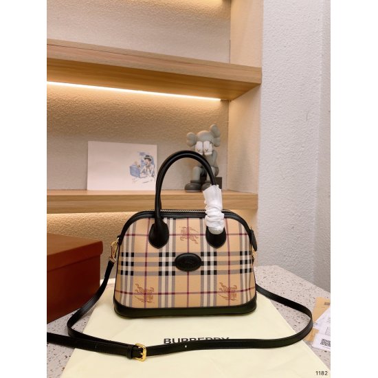 2023.11.17 190BURBERRY (original order) Burberry Counter Classic Shell Bag Practical and Durable Canvas Plaid Shell Bag Made of Jute and Cotton Blended Material ✌️ Waterproof linen top leather handle essential for all seasons, including Lin Xinru and othe