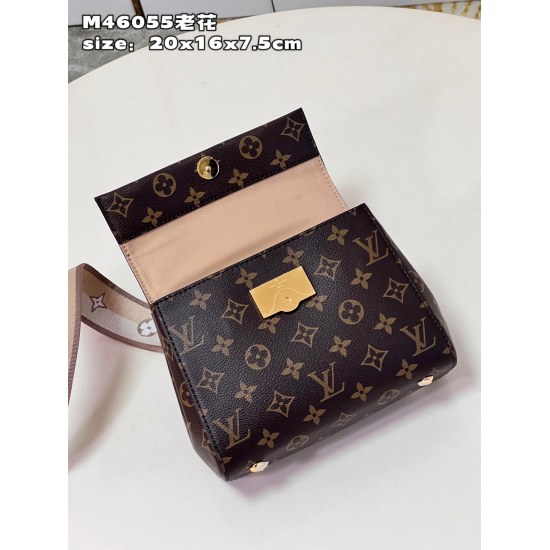 20231126 P890 [Exclusive Real Shot M46055 Presbyopia] This Cluny mini handbag features Monogram canvas, paired with Louis Vuitton's iconic Torn handle and leather keycase, aiming to win the favor of brand enthusiasts. The brand logo fabric shoulder strap 