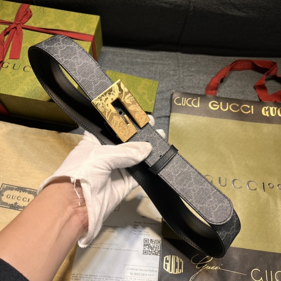 Gucci, with a width of 4.0cm and a square G buckle, is a highlight element of this leather men's belt. This accessory draws inspiration from the brand's collection design and is presented in a super large shape, adding retro elements to the overall silhou