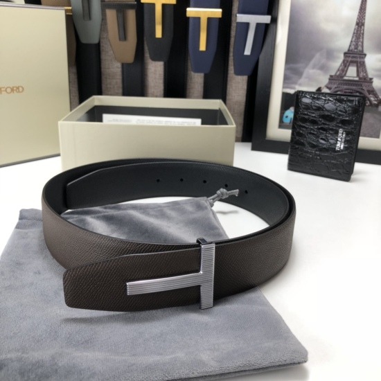 Tom Ford's latest popular online double sided cowhide belt with original box counter synchronized 3.8 wide new model has been launched. The original cowhide, paired with steel buckles, is elegant and easy to use. Thank you for reprinting.