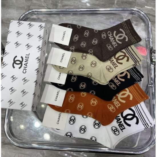 2024.01.22 New [Celebration] [Celebration] CHANEL Autumn/Winter New Product [Wow] Long tube socks, pure cotton quality, versatile [Victory] One box of 5 pairs