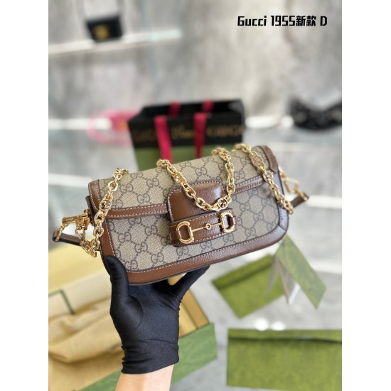 2023.10.03 p225GUCCI 1955 Retro Method Stick Bag. The GUCCI 1955 family has added a new member, and the original classic saddle bag design has been proportionally reduced to a smaller and more exquisite design. With a super beautiful double Glogo gold cha