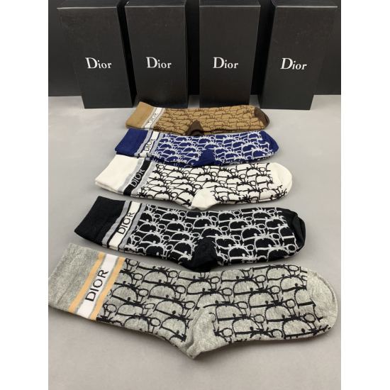 2024.01.22 Dior counter latest design version [Wow] [Wow] Pure cotton quality! Comfortable and breathable to wear! Fashionable trend [eating melons] One box of 5 pairs in