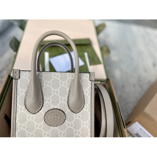 On March 3, 2023, with a box size of 16 * 20cmGG mini tote (score bag), you can buy a bag again! Cute and Lovely Milk Tea Tote Classic Double G Pattern Simple and Advanced~~
