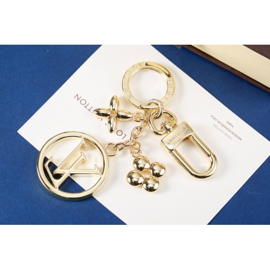 2023.07.11  Donkey Family's New Keychain Comes with Gold, Showing Special Charm and Temperament
