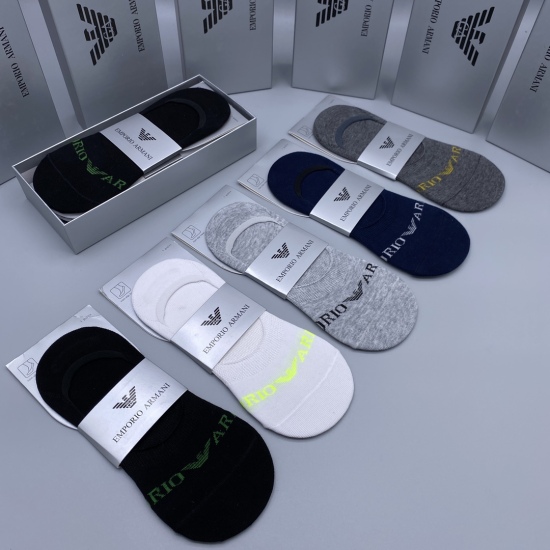 2024.01.22 EMPORIO ARMANl New Invisible Socks with Top Quality in the Market [Proud] [Strong] Sweat-absorbing, Antibacterial, Breathable, Anti Odor, Direct Delivery or Self use [Proud] First Batch of One Box, Five Pairs, One Hand Supply