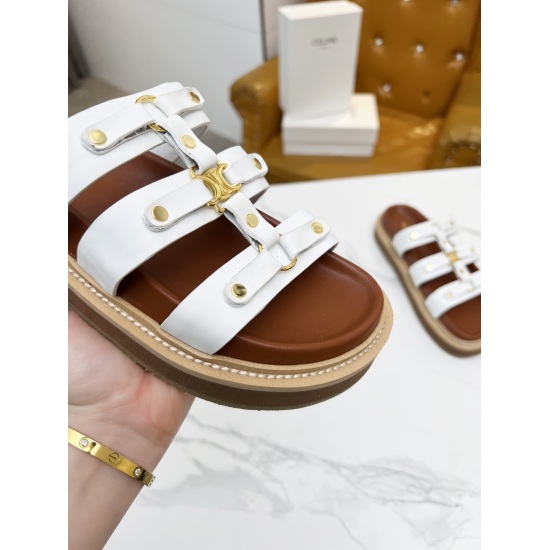 20240414 CELINE 2023 Spring/Summer New Sandals Hardware Buckles Original 1:1 Customization ✨ The upper adopts full oil edge technology, with a smooth and perfect last shape, making it versatile and comfortable to wear on the foot