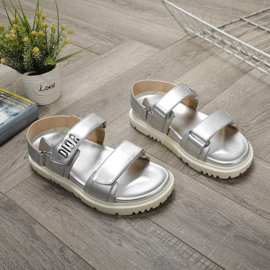 20240413 Hot Selling Price P250DIOR 2021 Latest Sandals This hybrid sheepskin DiorAct sandal style is fashionable. Paired with an insole that fits the foot shape, it is made of exceptionally lightweight and comfortable leather. The shoe upper strap is ope