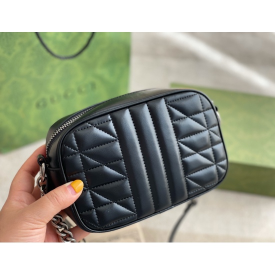 2023.10.03 195 box size: 18 * 12cmGG diamond 21ss camera bag, latest and latest! It's both fragrant and easy to carry! Original leather lining, cowhide quality! It looks very textured