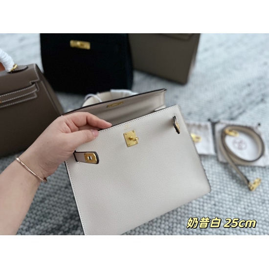 2023.10.29 295 box size: 25 * 20cmH Hermes Kelly2525 size is just right! Really, ma'am. Nice looking, ma'am ⚠️ The cross patterned cowhide bag is particularly textured!