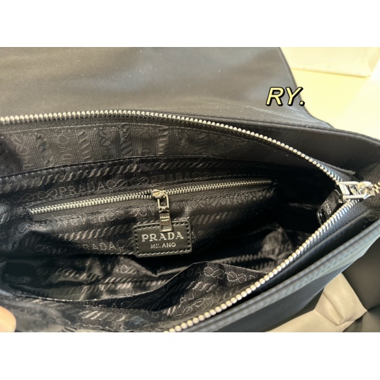 2023.11.06 P145 (with box) size: 2816PRADA New Postman Underarm Bag Flip over Body, Made of Nylon Material - Lightweight and Practical, Great for Packaging! High quality and versatile, essential for commuting!
