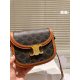 2023.10.30 P220 box size: 19 * 16cm Celine Arc de Triomphe saddle bag Besace is very high-end! Very advanced! New products are not allowed, you don't know! CELINE Old Flower Beauty has always been online