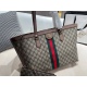 On October 3, 2023, p210 size37 27 Gucci Cool Qi Shopping Bag is super atmospheric, beautiful, and can hold perfect details. The original hardware version is really classic. Your much-anticipated style looks great on the back, and the quality is super B. 