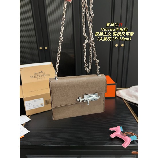 2023.10.29 Cowhide P275 box matching ⚠️ The niche version of the Hermes HERMES Verrou pistol bag with a size of 17.13 that won't collide has a unique and minimalist aesthetic. Exquisite chains as shoulder straps are suitable for formal occasions, or siste