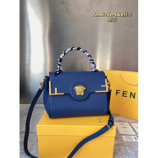 2023.10.26 Color Card ✔ P235 gift box size: 2519 Fendi and Versace co branded with scarves Fendi vs. Versace co branded is really crazy! Every color is so beautiful! Isn't it exciting again!